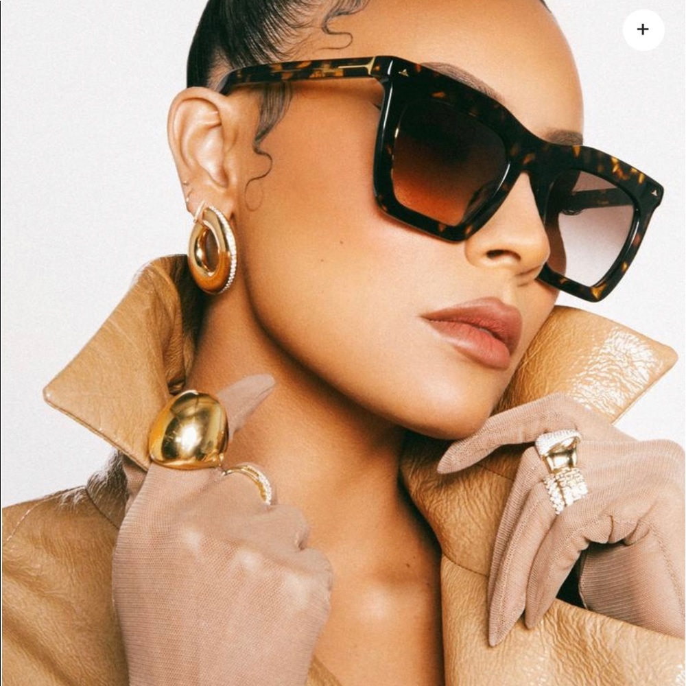 🚫SOLD🚫 DEZI sunglasses (Fall Back)